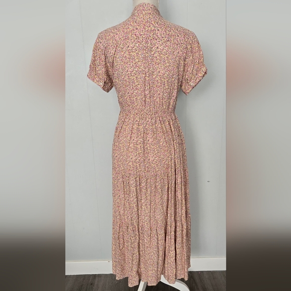 Chic Pink Floral Midi Dress - Picture 5 of 10